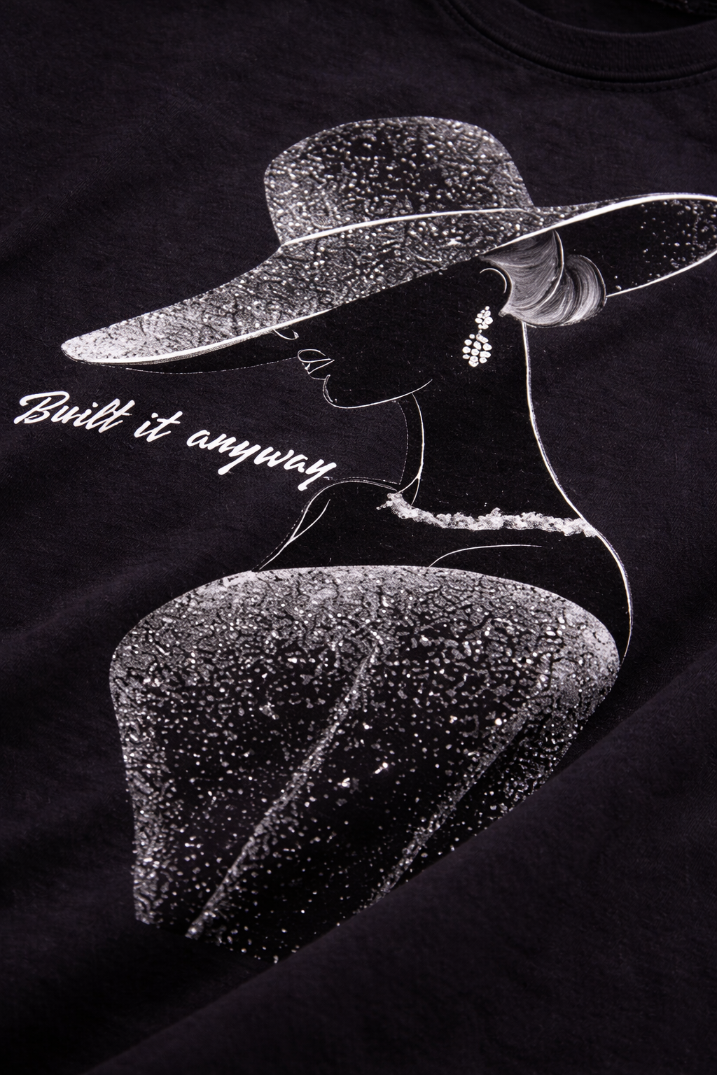 JÁURE Oversized Tee — Noir Muse