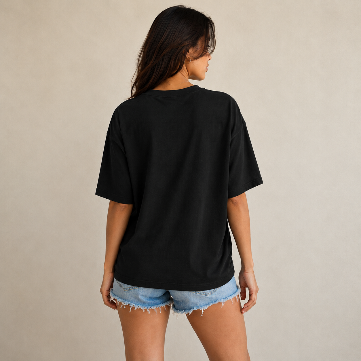 JÁURE Oversized Tee — Noir Muse